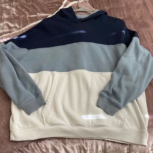 american eagle hoodie in great condition!!